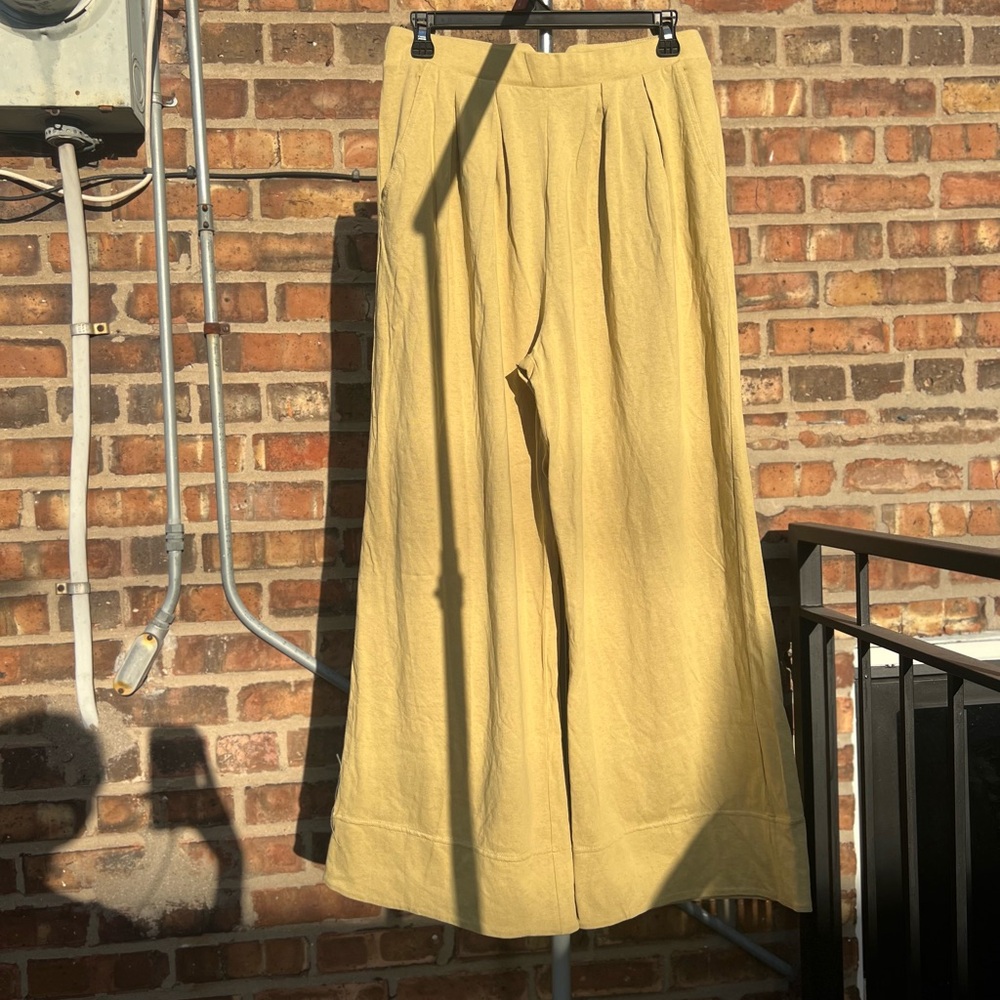 Free people yellow wide legged pants size medium